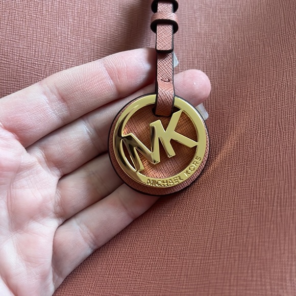 Michael Kors Tote Bag - Picture 12 of 14